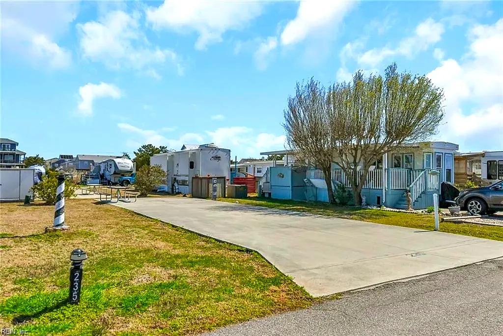3665 Sandpiper Rd #235, Virginia Beach — photo