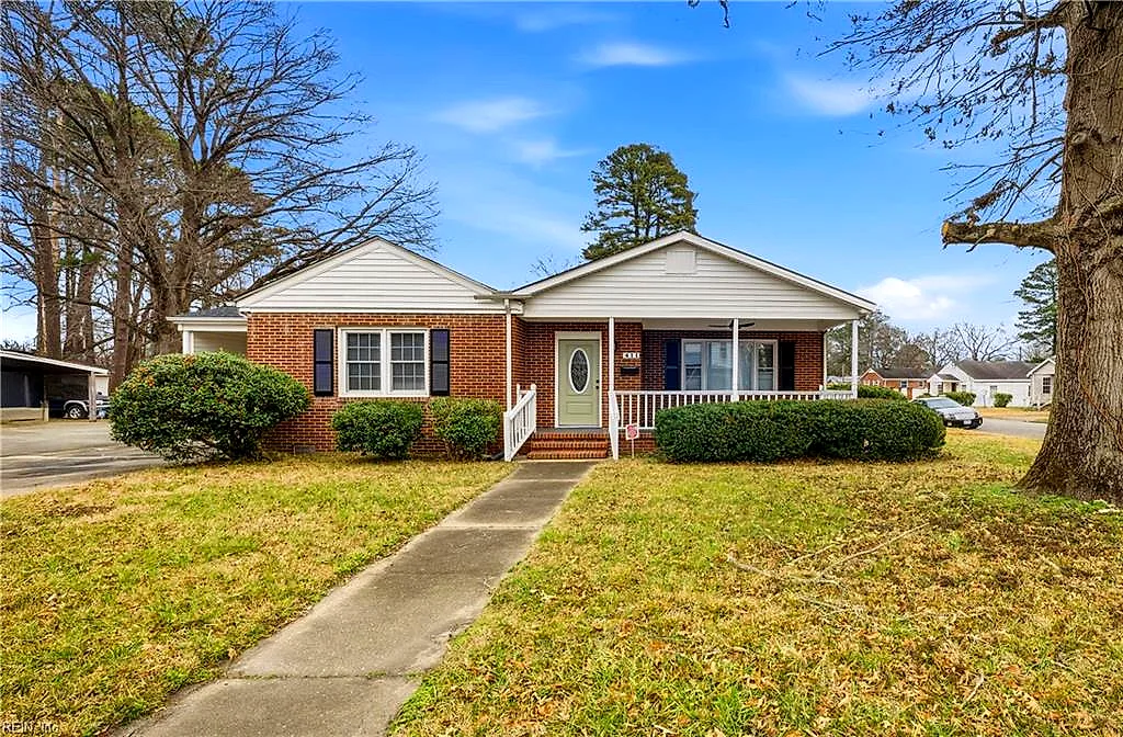 411 S College Dr, Franklin — photo