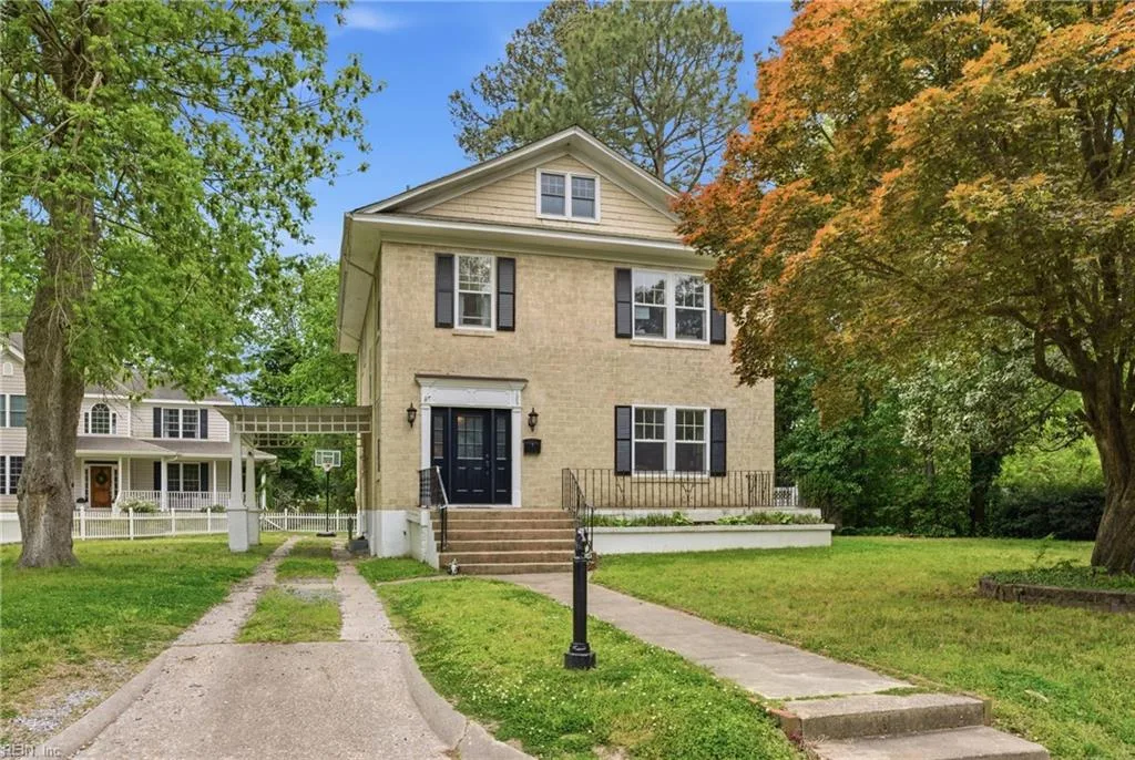 1509 Runnymede Rd