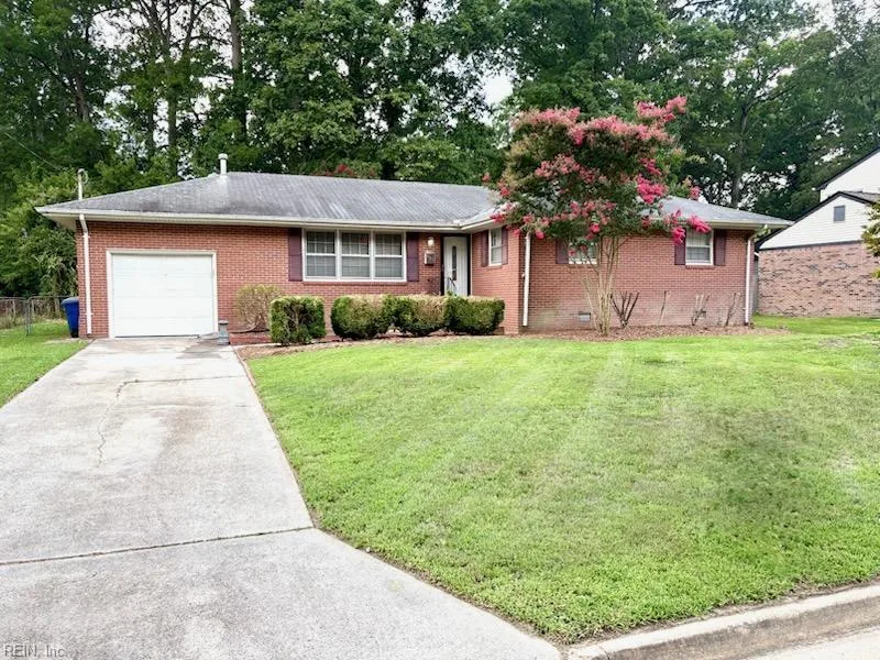 861 Cascade DR, NEWPORTNEWS VA 23608