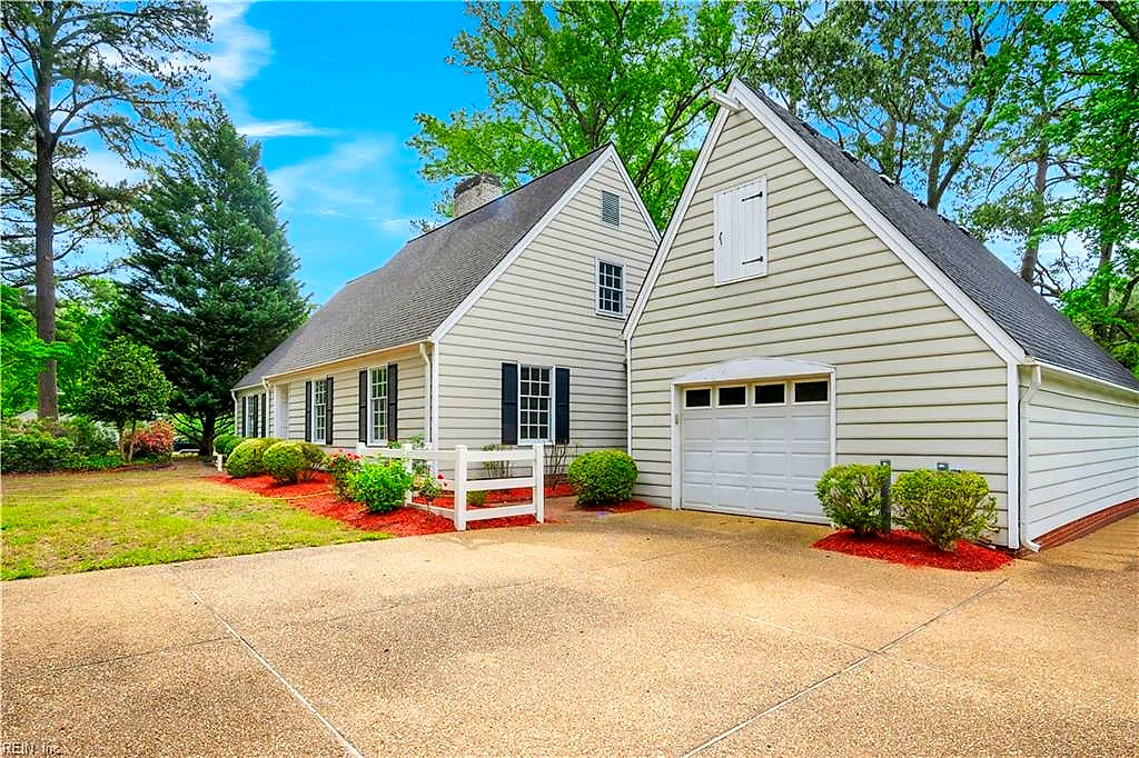 202 Dawson Dr, Seaford — photo