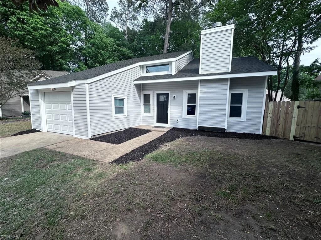 737 Longleaf LN, NEWPORTNEWS VA 23608