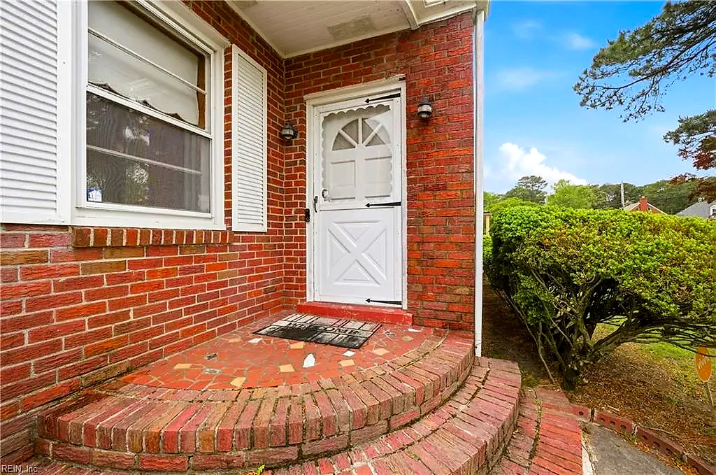 4409 Seagrove Rd, Portsmouth — photo
