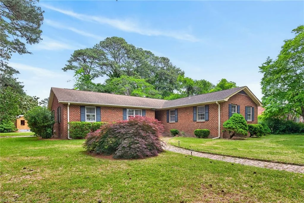 3100 Riveredge DR, PORTSMOUTH VA 23703