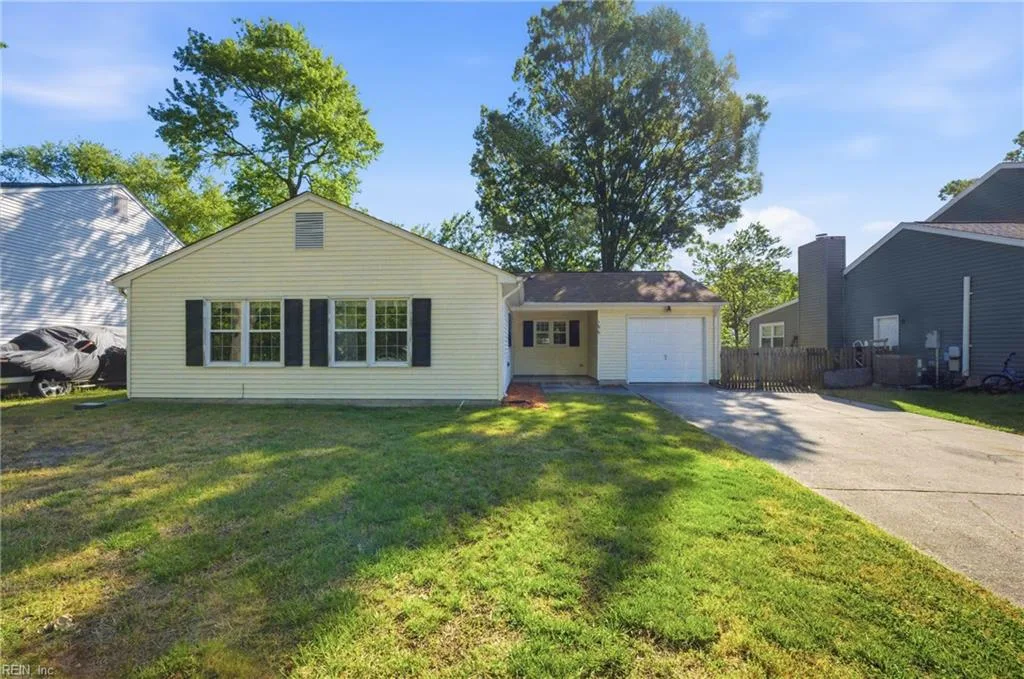 166 Fairmont DR, HAMPTON VA 23666