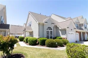 887 Hunley DR, VIRGINIABEACH VA 23462
