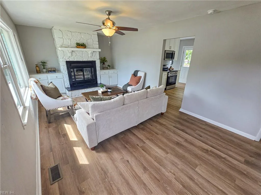 45 Londonshire TER, HAMPTON VA 23666
