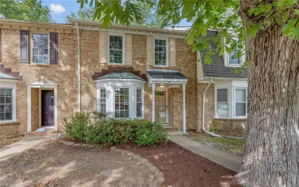 340 Middle Oaks DR, CHESAPEAKE VA 23322