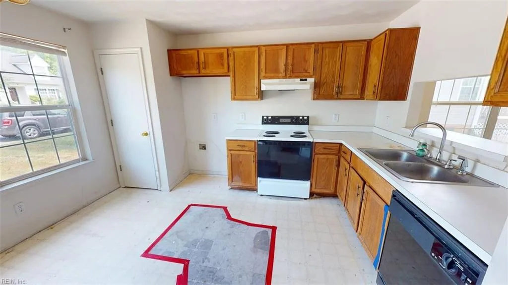 181 Kristen Ln, Suffolk — photo