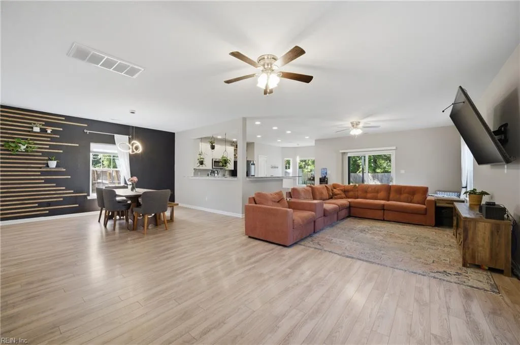 1002 Midway Dr, Chesapeake — photo