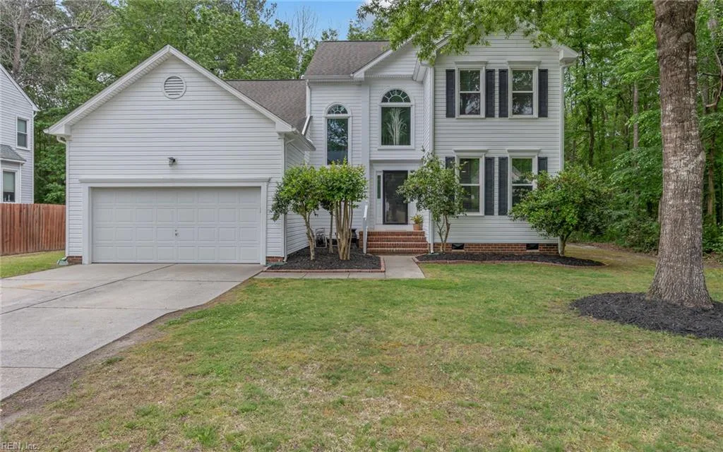 221 Robinhood RD, CHESAPEAKE VA 23322