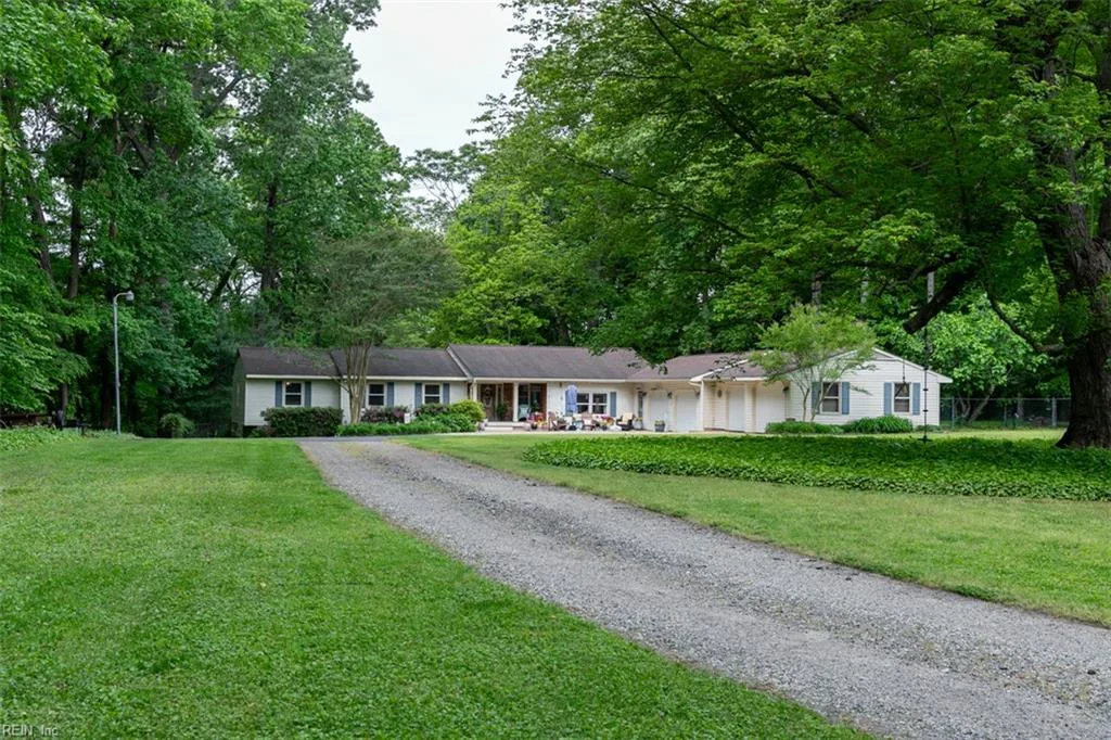 247 Yoder LN, NEWPORTNEWS VA 23602
