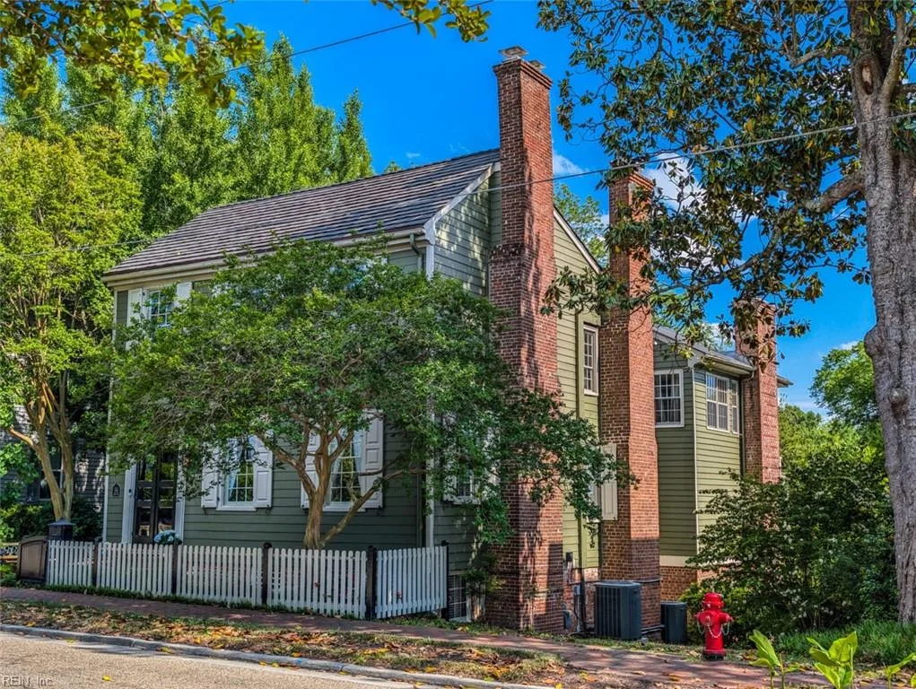 338 S Church ST, SMITHFIELD VA 23430