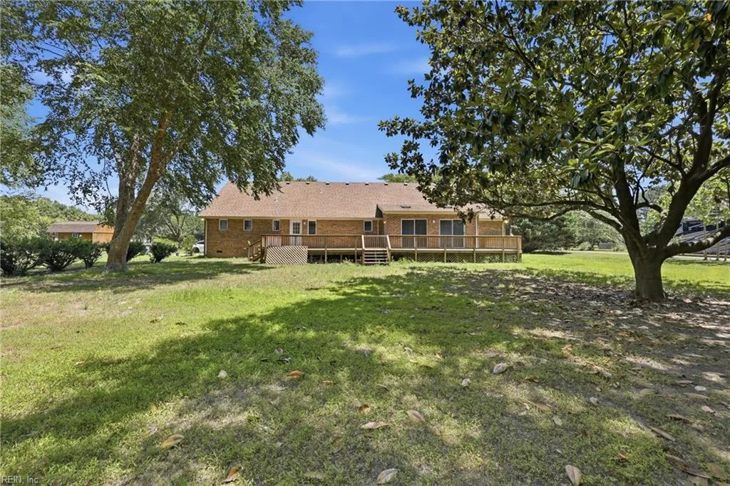 25092 Tyler Dr, Windsor — photo