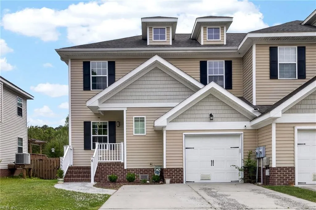 322 Snowberry LN, CHESAPEAKE VA 23320