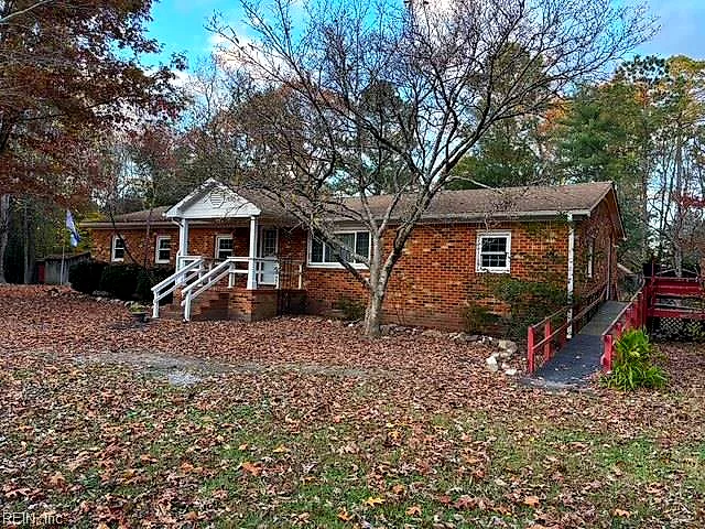 7501 Rhodes Dr, Windsor — photo
