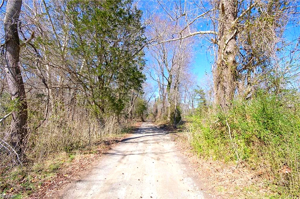 13474 Hatchers LN, SMITHFIELD VA 23430