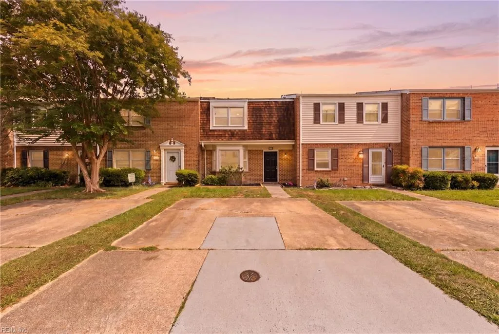 426 Longleaf RD, VIRGINIABEACH VA 23454