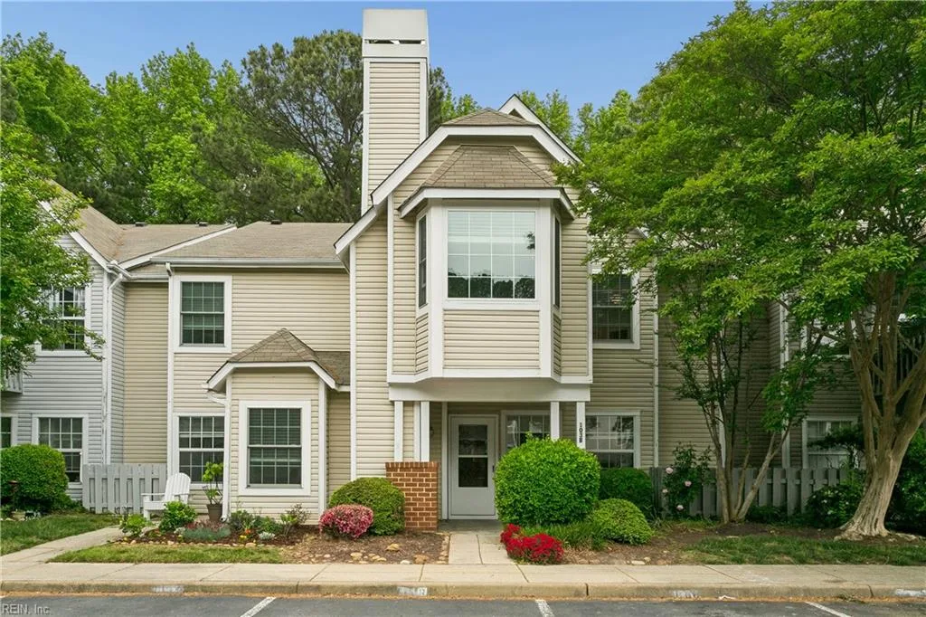 103 Stratford DR #B, WILLIAMSBURG VA 23185