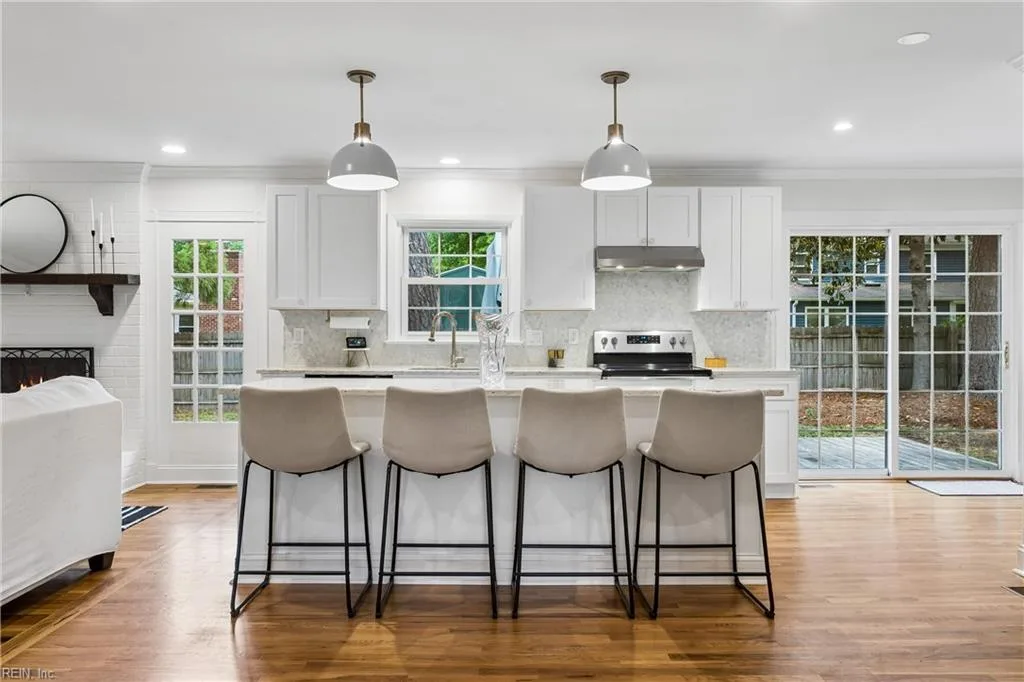 709 Village Green PW, NEWPORTNEWS VA 23602