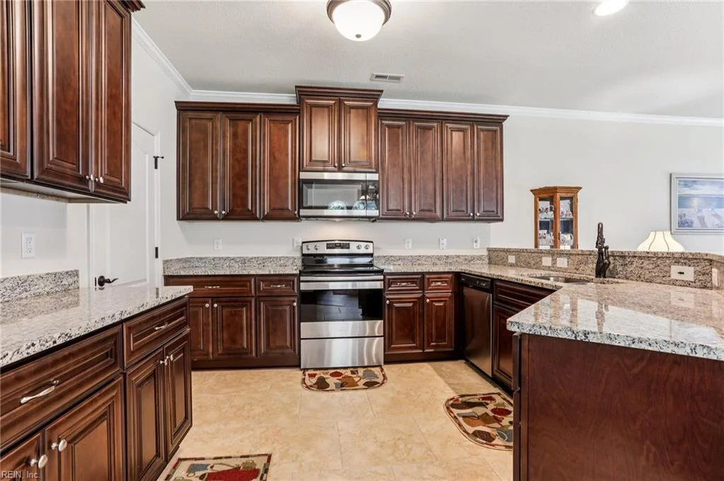 7521 Villa Ct, Gloucester Point — photo