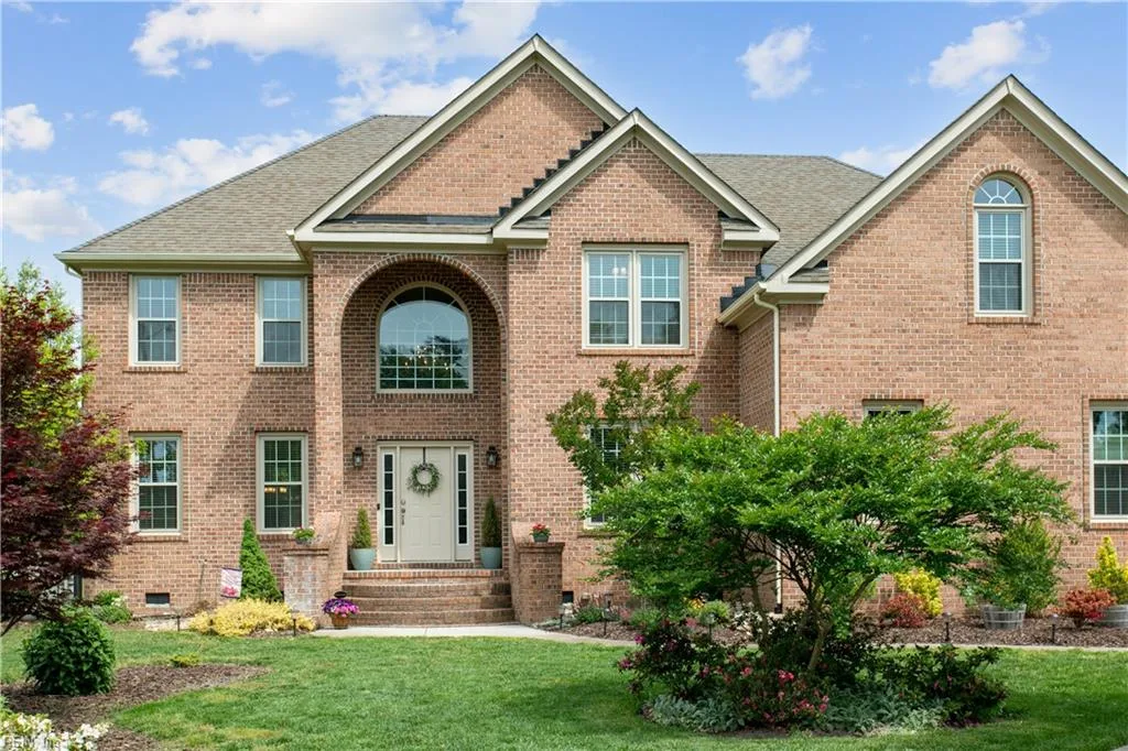 800 Wakedale ARCH, CHESAPEAKE VA 23322