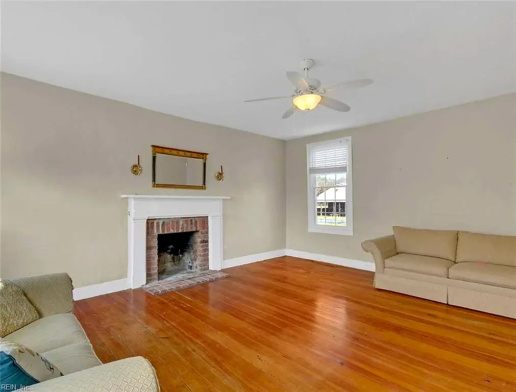 3557 Enos Rd, Gloucester — photo