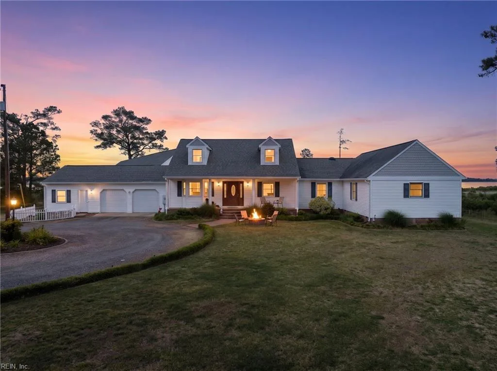 9093 Stump Point Rd, Hayes — photo