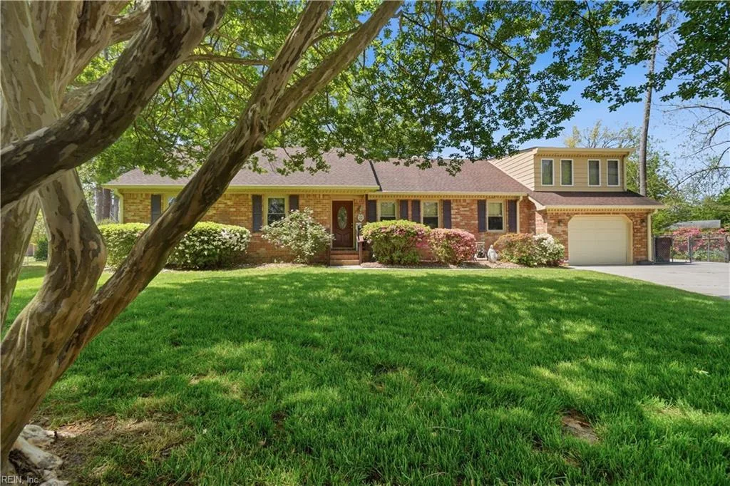 305 Plummer DR, CHESAPEAKE VA 23323