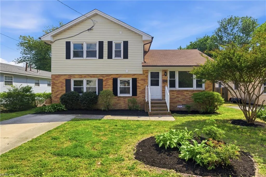 1107 Easterly AVE, HAMPTON VA 23669