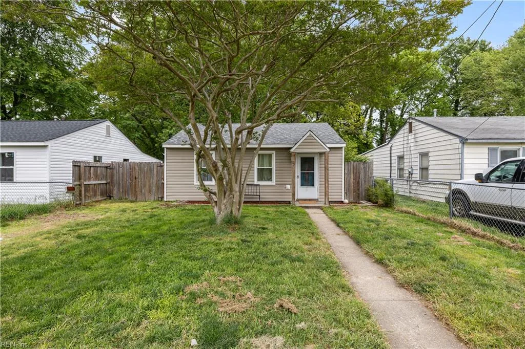 57 Phelps CIR, HAMPTON VA 23663