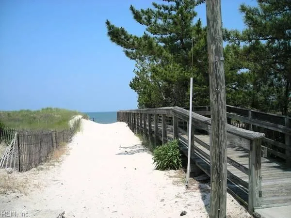 1537 E Ocean View AVE #1, NORFOLK VA 23503