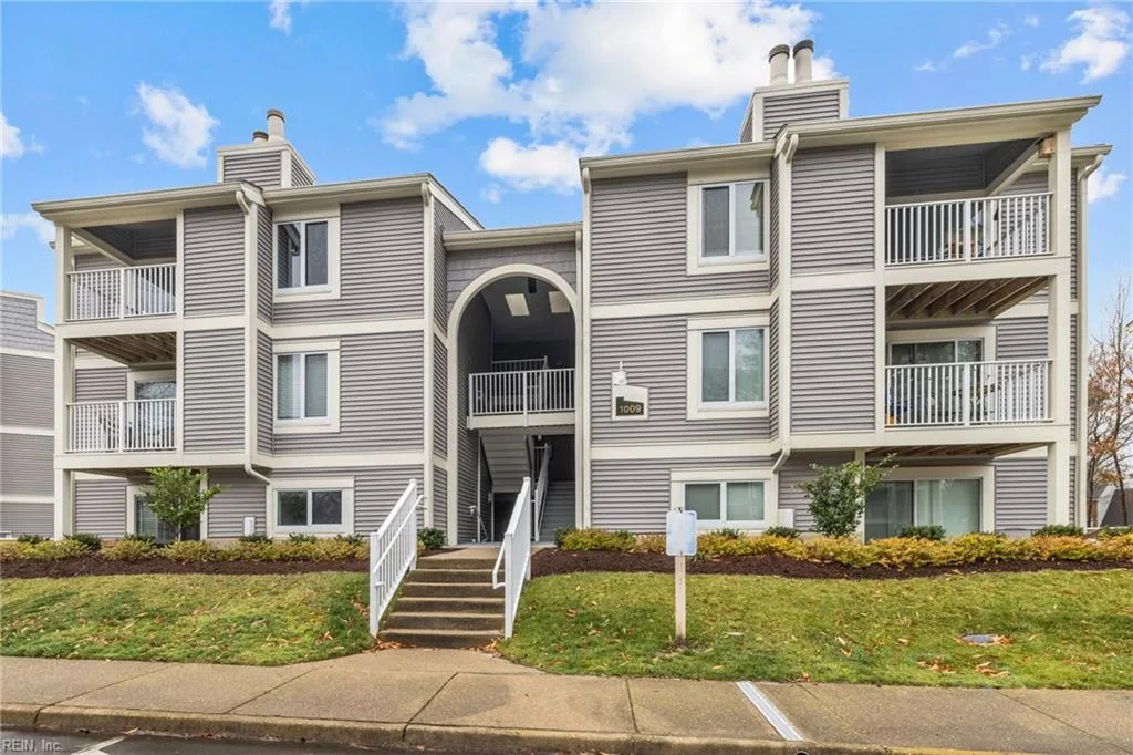 1009 Autumn Woods LN #109, VIRGINIABEACH VA 23454