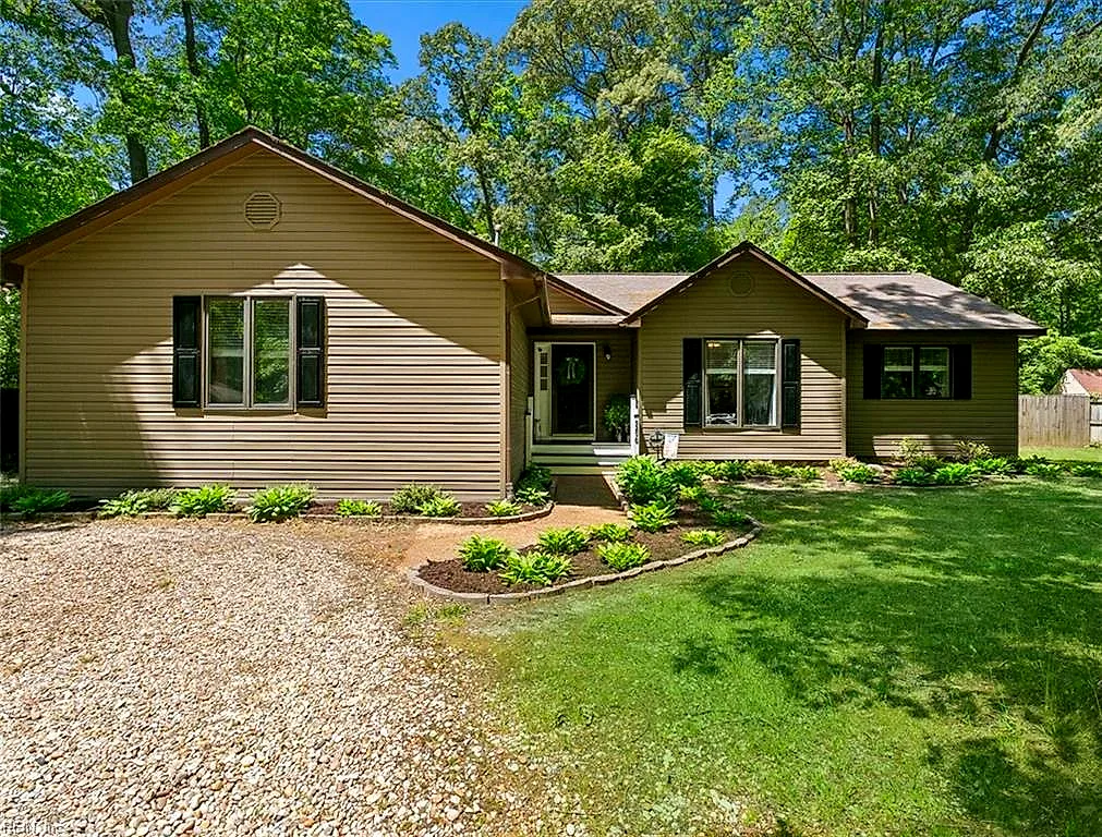 5290 Beechwood Knoll Trl, Gloucester — photo
