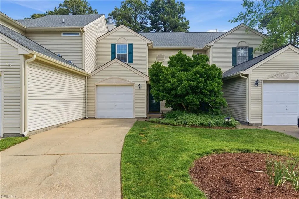 1290 Lake DR, NEWPORTNEWS VA 23602