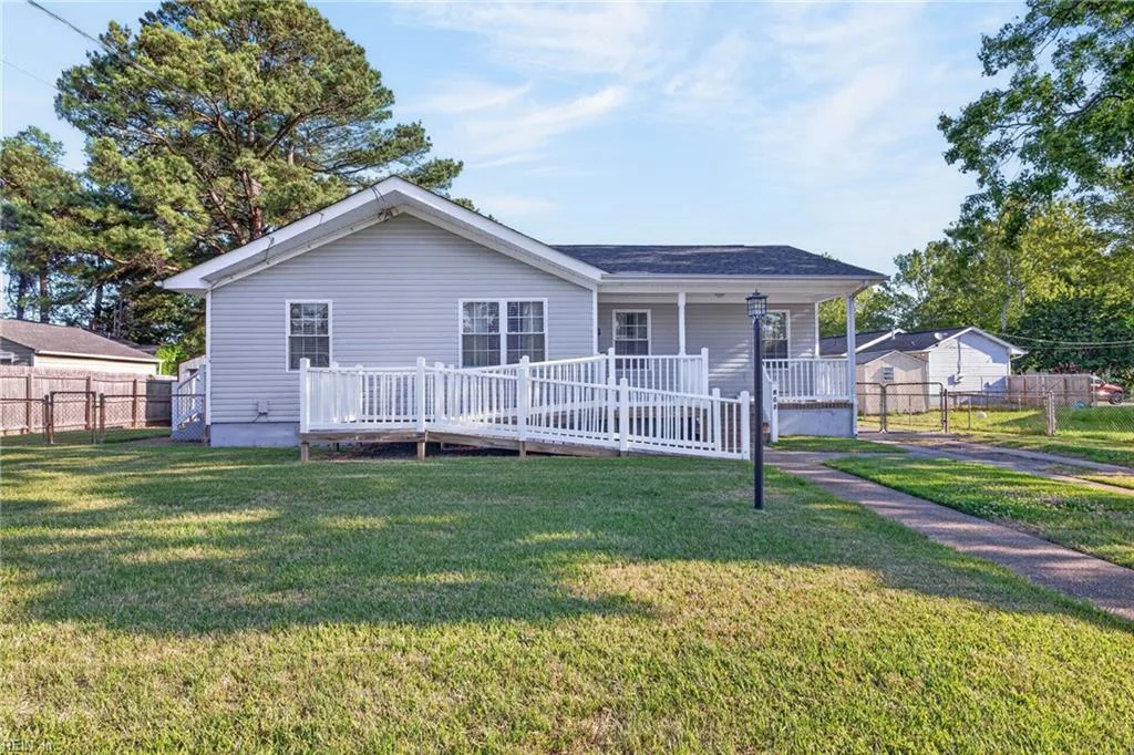 802 Hancock AVE, PORTSMOUTH VA 23701