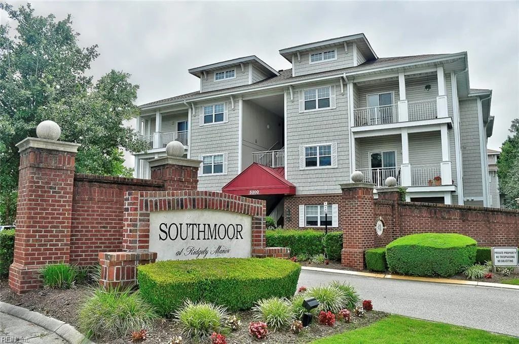 920 Southmoor DR #305, VIRGINIABEACH VA 23455