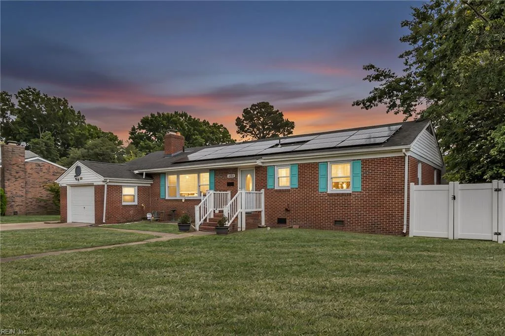 409 Shoreline DR, HAMPTON VA 23669