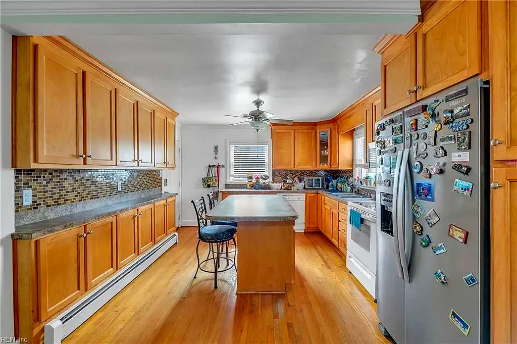 409 Shoreline Dr, Hampton — photo