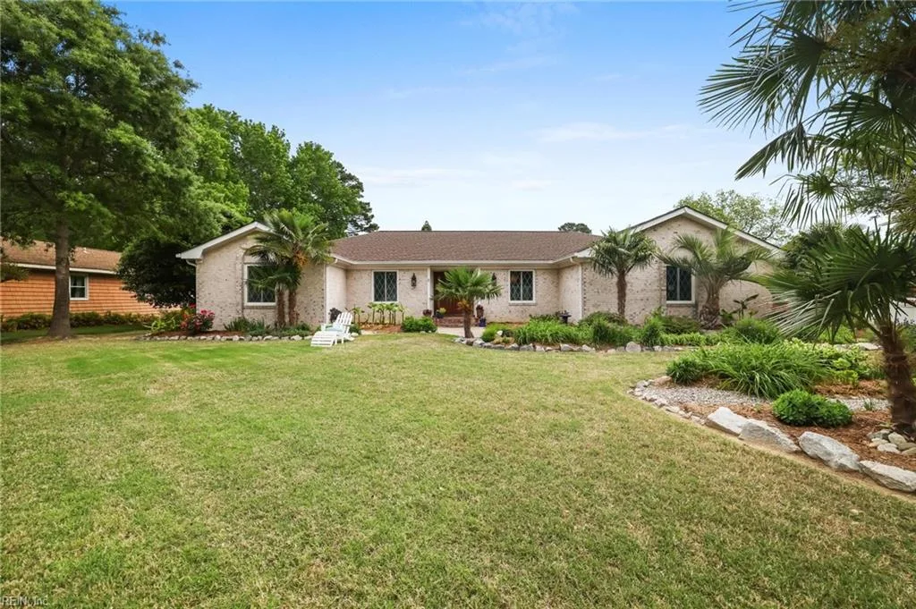 2608 E LAKE DR, VIRGINIABEACH VA 23454