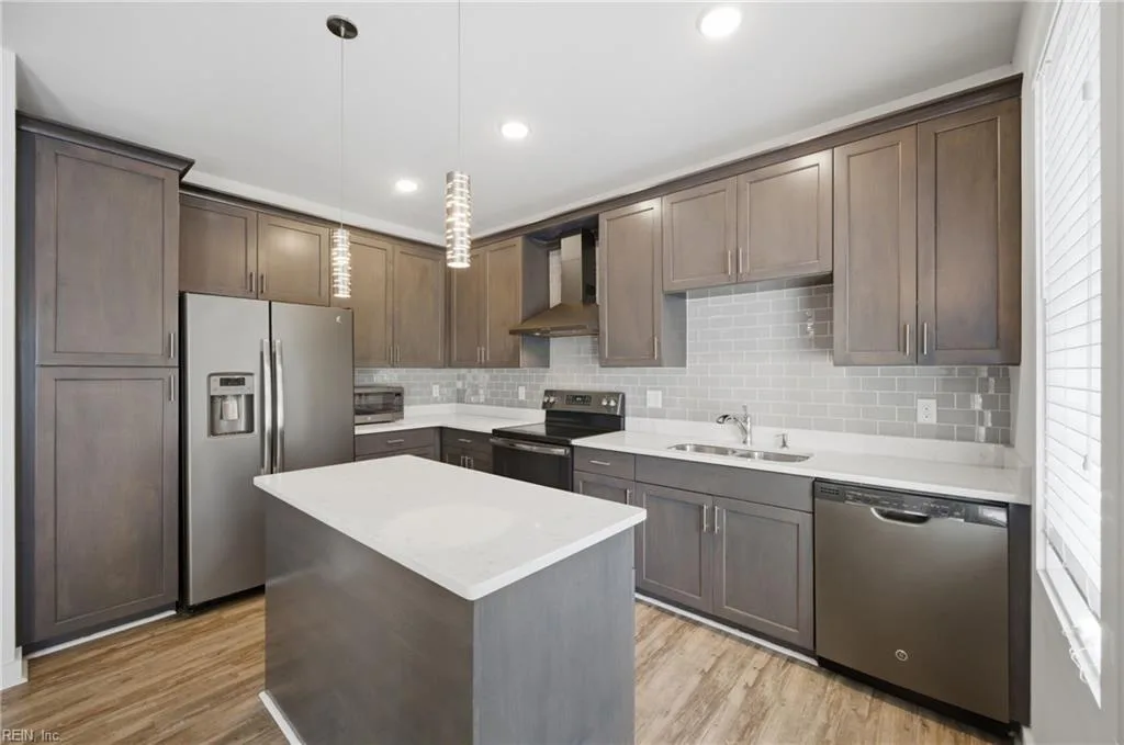 7922 Shore DR #307, NORFOLK VA 23518