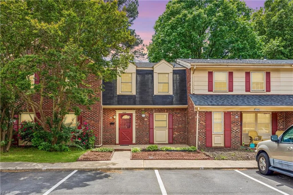 14569 Old Courthouse WAY #B, NEWPORTNEWS VA 23608