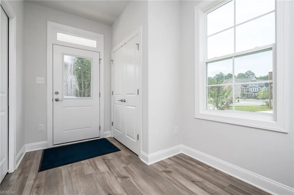 2011 Stanford Ln, Newport News — photo