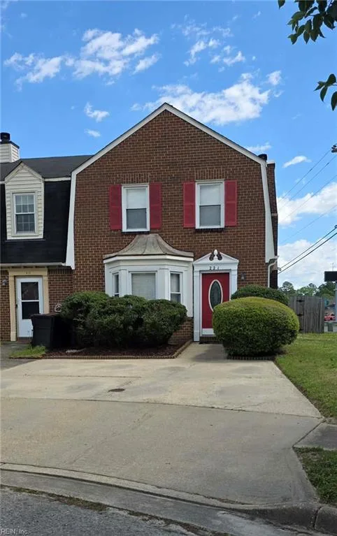 221 Cedar Creek TER, CHESAPEAKE VA 23322