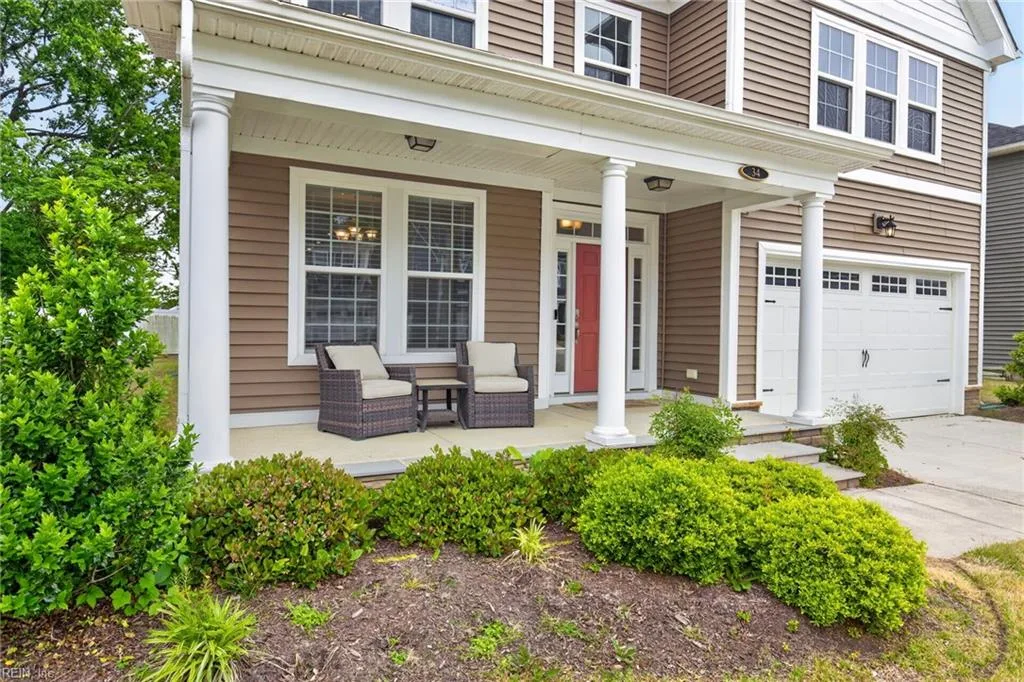 34 E Berkley DR, HAMPTON VA 23663