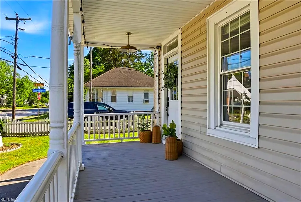 201 Beach Rd, Hampton — photo