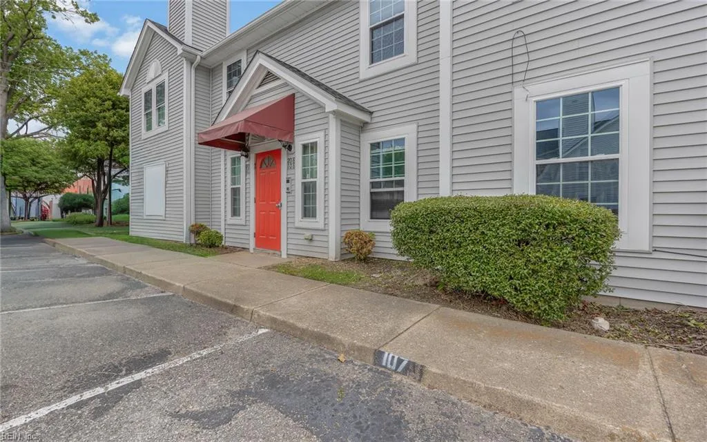 357 Fort Worth AVE #108, NORFOLK VA 23505
