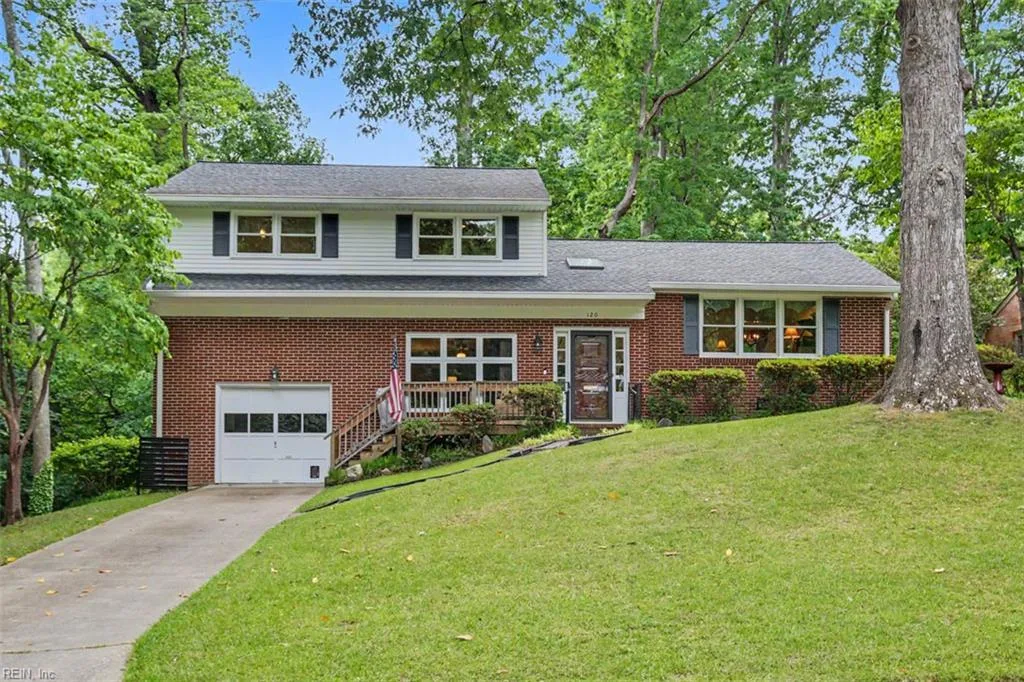 120 Archer RD, NEWPORTNEWS VA 23606