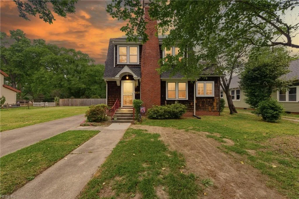 154 Alleghany RD, HAMPTON VA 23661