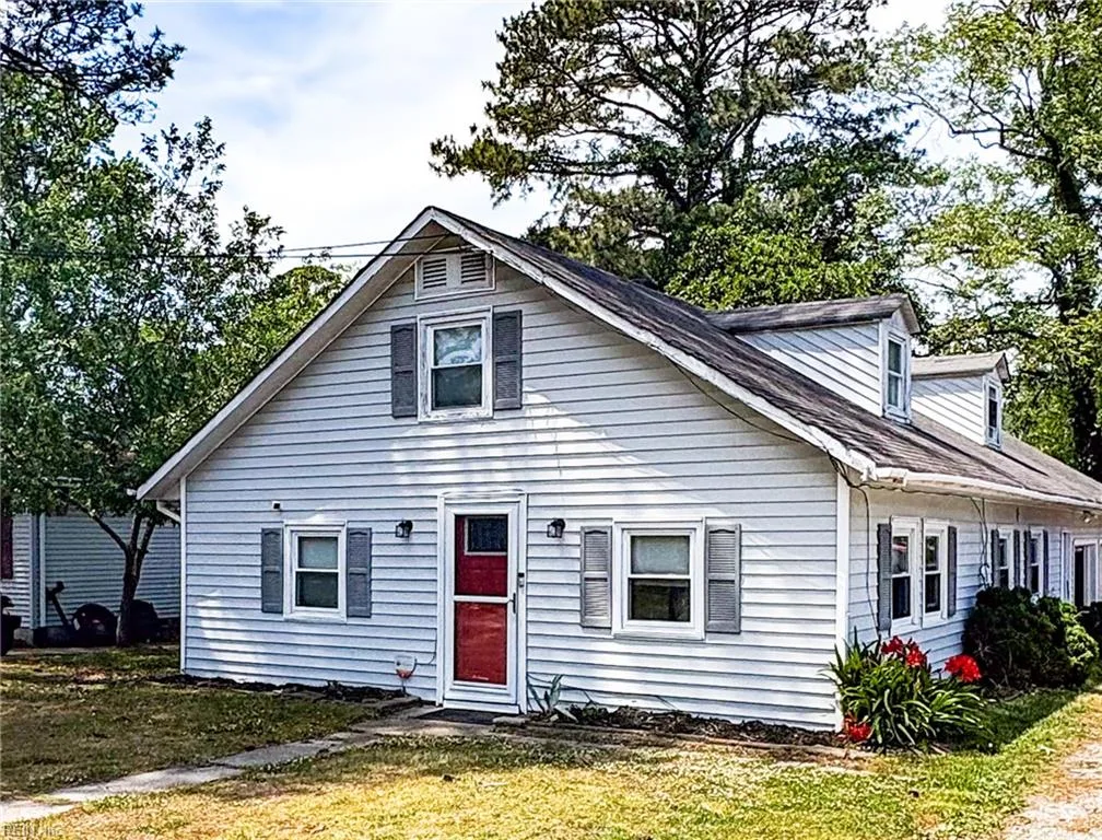 710 Osborn AVE, CHESAPEAKE VA 23325